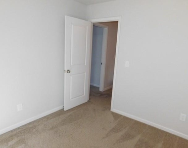152 Fern Walk - Photo Thumbnail 11