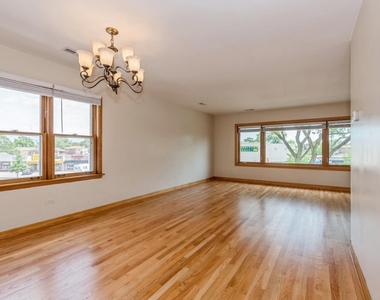 8108 N Oriole Avenue - Photo Thumbnail 1