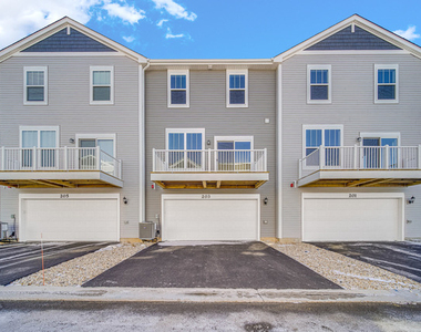 313 Settlers Place - Photo Thumbnail 1