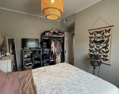2912 N Albany Avenue - Photo Thumbnail 7