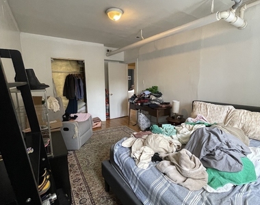 2502 N Rockwell Street - Photo Thumbnail 11