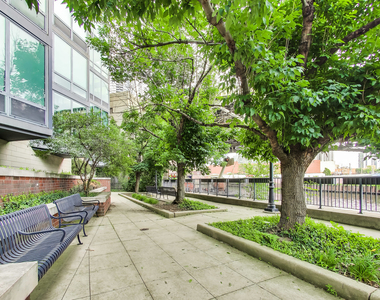 600 N Kingsbury Street - Photo Thumbnail 21