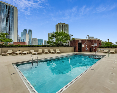 600 N Kingsbury Street - Photo Thumbnail 14