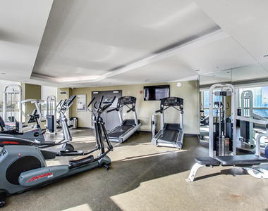 600 N Kingsbury Street - Photo Thumbnail 20