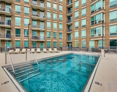 600 N Kingsbury Street - Photo Thumbnail 13