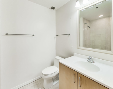 600 N Kingsbury Street - Photo Thumbnail 9