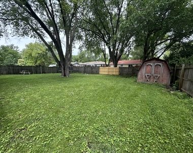 1716 Maple Lane - Photo Thumbnail 13
