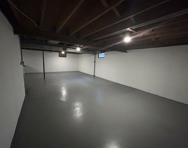 1716 Maple Lane - Photo Thumbnail 11