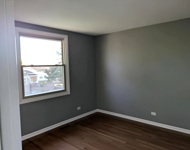 9407 Elm Avenue - Photo Thumbnail 5