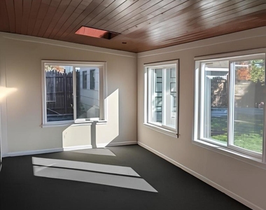 9407 Elm Avenue - Photo Thumbnail 7