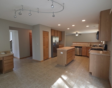 1333 Cape Cod Lane - Photo Thumbnail 11