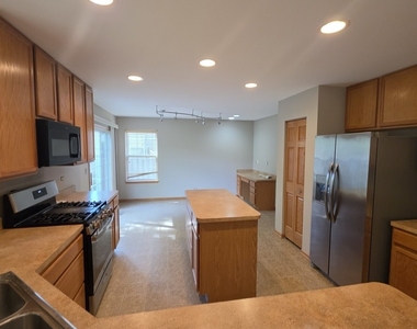 1333 Cape Cod Lane - Photo Thumbnail 13