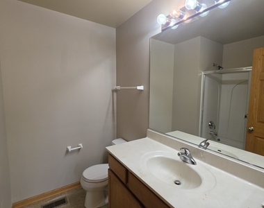 1333 Cape Cod Lane - Photo Thumbnail 4