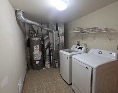 1333 Cape Cod Lane - Photo Thumbnail 17