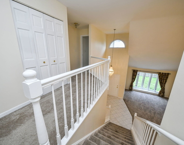 339 Windsor Drive - Photo Thumbnail 10