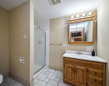 339 Windsor Drive - Photo Thumbnail 17