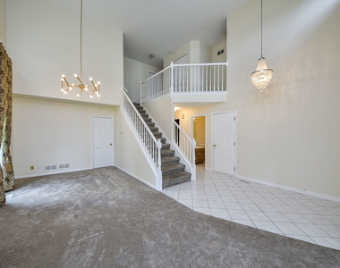 339 Windsor Drive - Photo Thumbnail 2