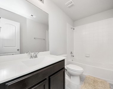 6934 Rosalina Landing Ln - Photo Thumbnail 26