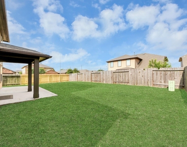 6934 Rosalina Landing Ln - Photo Thumbnail 35