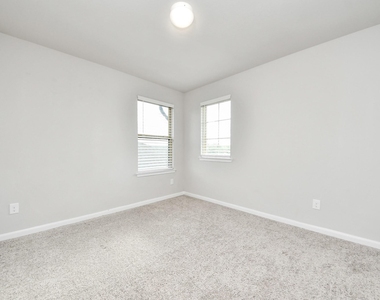 6934 Rosalina Landing Ln - Photo Thumbnail 28