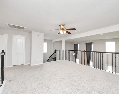6934 Rosalina Landing Ln - Photo Thumbnail 21