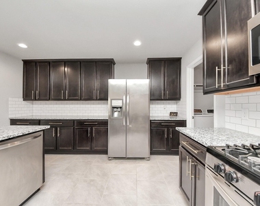 6934 Rosalina Landing Ln - Photo Thumbnail 8