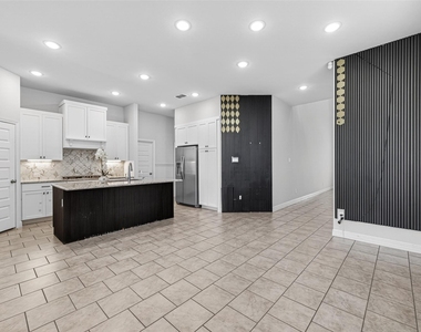 6602 Albany Forest Court - Photo Thumbnail 7