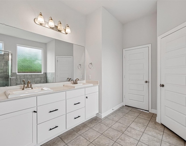 6602 Albany Forest Court - Photo Thumbnail 29