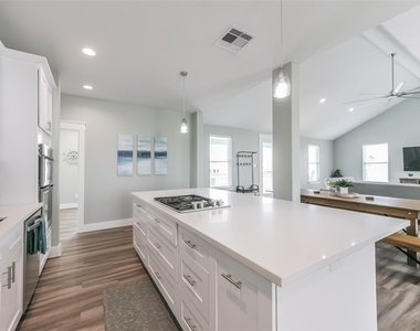 16630 Jean Lafitte Road - Photo Thumbnail 15