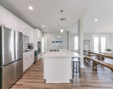 16630 Jean Lafitte Road - Photo Thumbnail 14