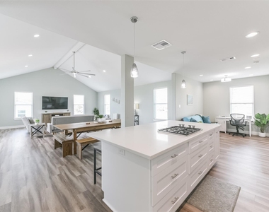 16630 Jean Lafitte Road - Photo Thumbnail 19