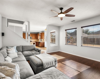 7419 Chathan Glen Lane - Photo Thumbnail 14