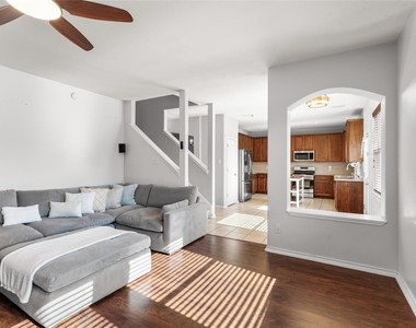 7419 Chathan Glen Lane - Photo Thumbnail 15