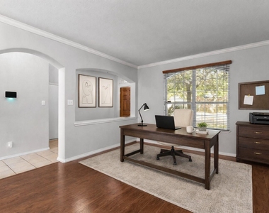 7419 Chathan Glen Lane - Photo Thumbnail 3