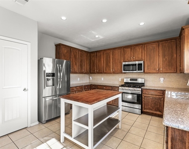 7419 Chathan Glen Lane - Photo Thumbnail 16