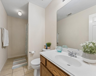 19910 Sternwood Manor Drive - Photo Thumbnail 8