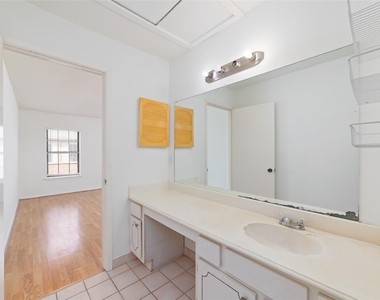 4022 Belle Park Drive - Photo Thumbnail 21