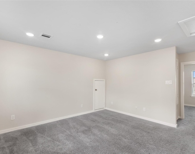 5811 Quest Valley - Photo Thumbnail 28