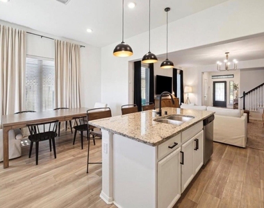 5310 Rue Dela Croix Drive - Photo Thumbnail 7