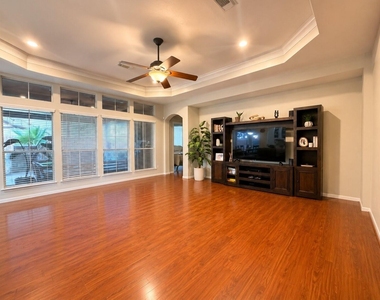 19319 Imperial Hills Drive - Photo Thumbnail 4