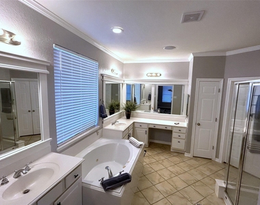 11603 Shoal Landing Street - Photo Thumbnail 23