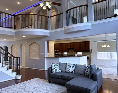 11603 Shoal Landing Street - Photo Thumbnail 8