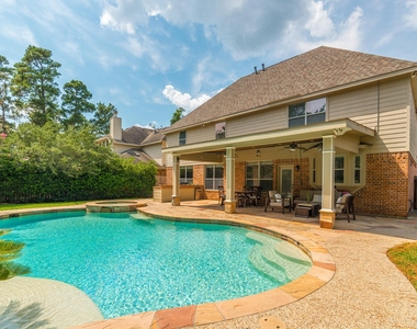 7 Stickley Court - Photo Thumbnail 1