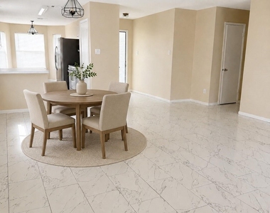 4863 Drew Forest Lane - Photo Thumbnail 4