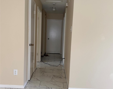 4863 Drew Forest Lane - Photo Thumbnail 7