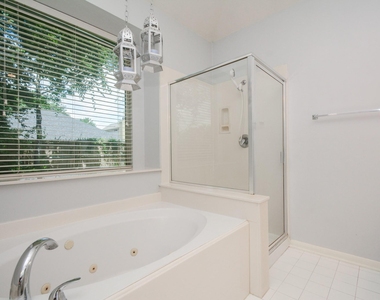 918 Tennyson Drive - Photo Thumbnail 17