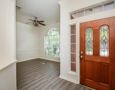 918 Tennyson Drive - Photo Thumbnail 2