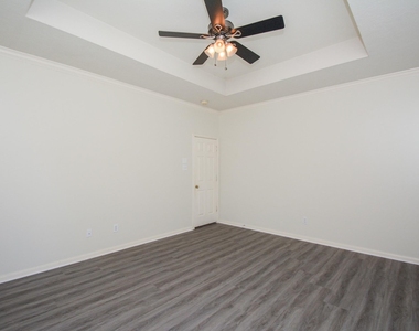 918 Tennyson Drive - Photo Thumbnail 24