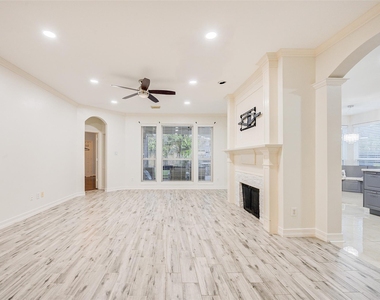 2027 Westshore Drive - Photo Thumbnail 14