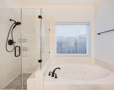 2027 Westshore Drive - Photo Thumbnail 28